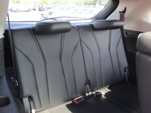 Used 2022 Acura MDX FWD image 34