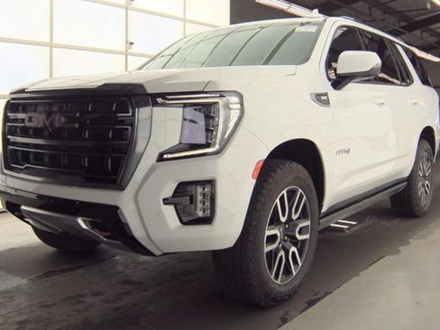 Used 2021 GMC Yukon AT4 w/ AT4 Premium Plus Package image 3