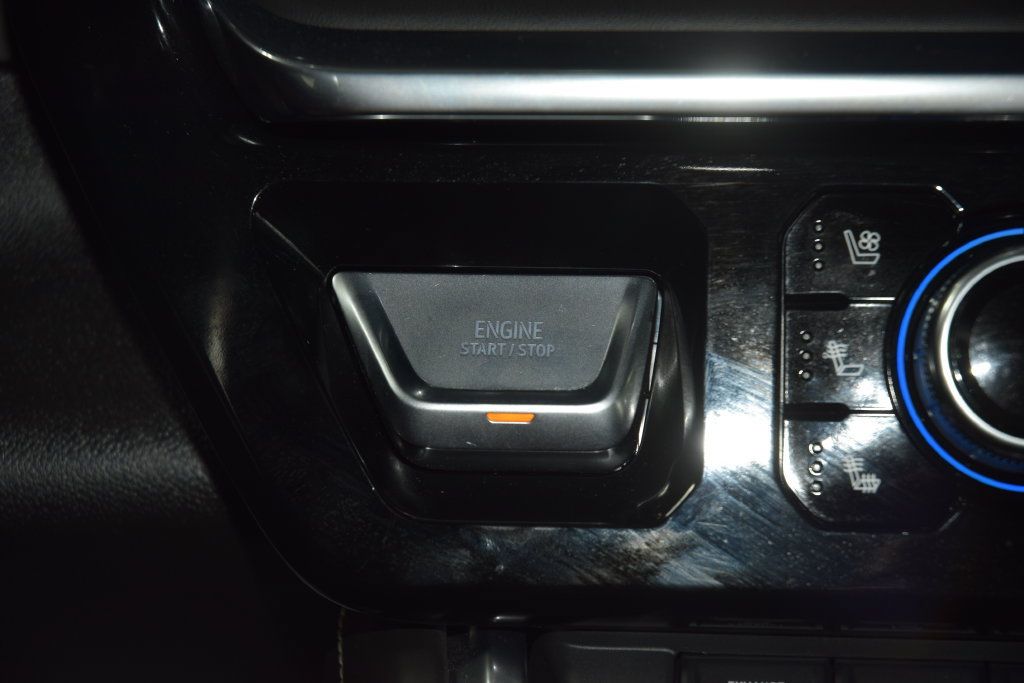 Used 2025 GMC Sierra 2500 Denali Ultimate AWD/4WD image 34