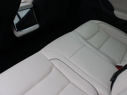 Used 2021 Tesla Model S Plaid image 14