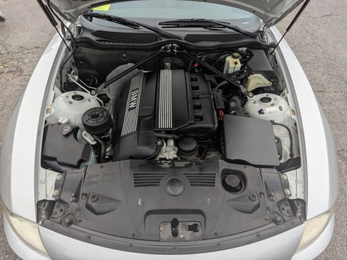 Used 2004 BMW Z4 3.0i image 38