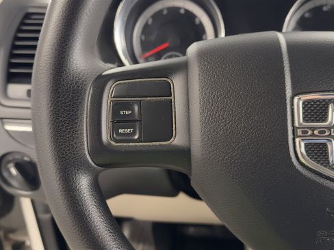 Used 2014 Dodge Grand Caravan SE w/ Quick Order Package 29E SE FWD image 21