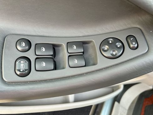 Used 2008 Chrysler Pacifica Touring FWD image 13