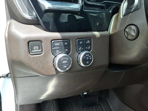 Used 2024 GMC Sierra 1500 SLT w/ SLT Premium Plus Package AWD/4WD image 25