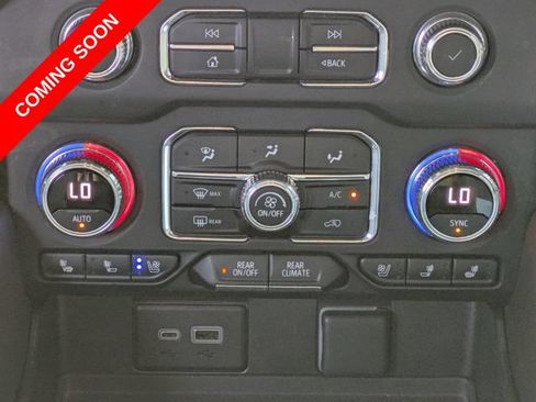 Used 2023 GMC Yukon SLT w/ SLT Premium Package RWD image 17