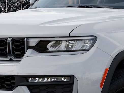 New 2026 Jeep Grand Cherokee L Limited image 10