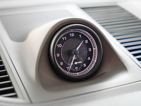 Certified 2025 Porsche Macan image 25