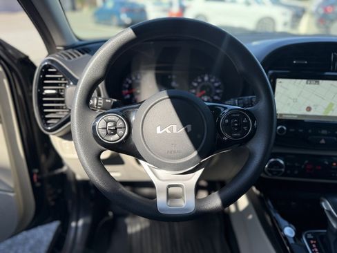 Used 2022 Kia Soul S image 29