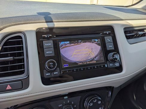 Used 2022 Honda HR-V LX image 32