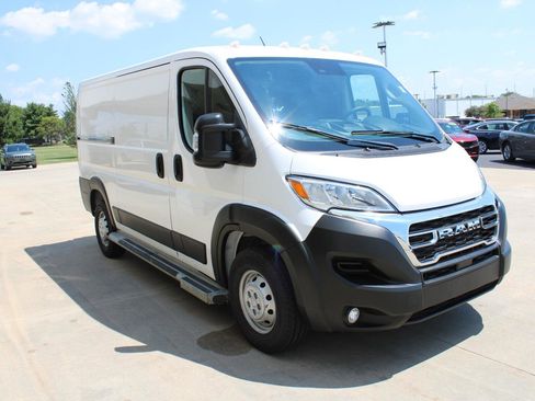 Used 2023 RAM ProMaster 2500 image 5