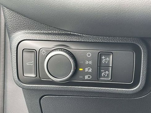 Certified 2025 Ford Explorer Active RWD image 19