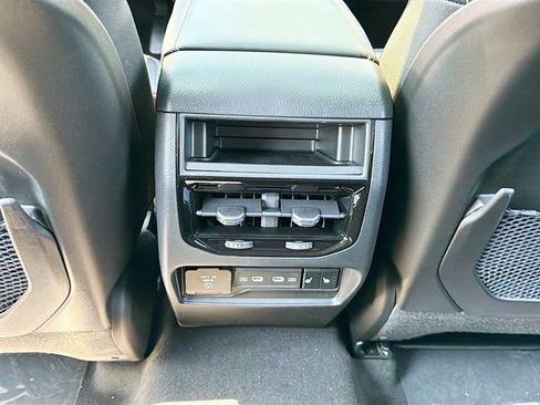 New 2026 Jeep Grand Cherokee Limited w/ Limited Altitude Package AWD/4WD image 28
