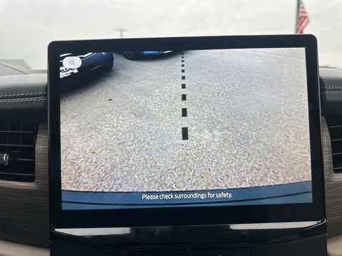 Used 2024 Ford Expedition Limited image 47