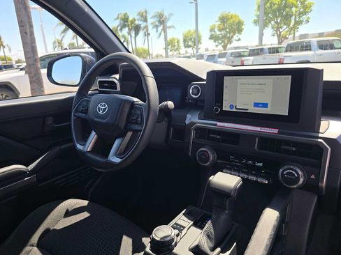 Certified 2026 Toyota 4Runner SR5 AWD/4WD image 10