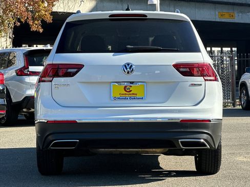 Used 2021 Volkswagen Tiguan SE image 5