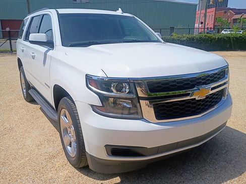Used 2017 Chevrolet Tahoe LS RWD image 16