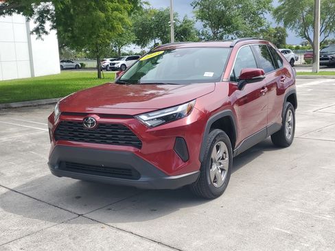 Used 2023 Toyota RAV4 XLE w/ Convenience Package image 7