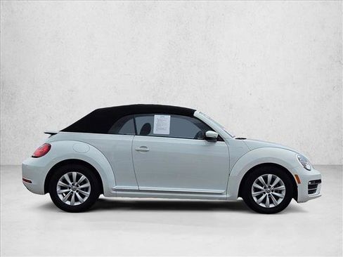 Used 2018 Volkswagen Beetle 2.0T S image 4