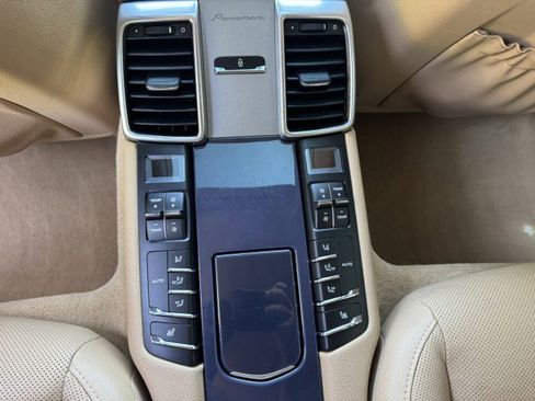 Used 2016 Porsche Panamera 4 AWD/4WD image 37