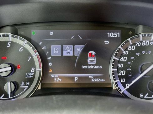 Used 2022 Toyota Highlander XSE AWD/4WD image 6