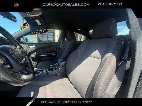 Used 2019 Dodge Charger SXT RWD image 17
