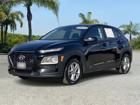 Used 2021 Hyundai Kona SE image 1