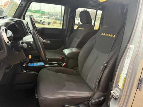 Used 2013 Jeep Wrangler Unlimited Sahara w/ Connectivity Group image 14