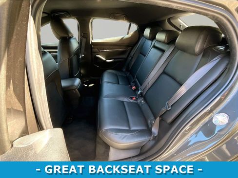 Used 2020 MAZDA MAZDA3 Hatchback w/ Preferred Package FWD image 21