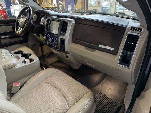 Used 2017 RAM 1500 Laramie AWD/4WD image 17