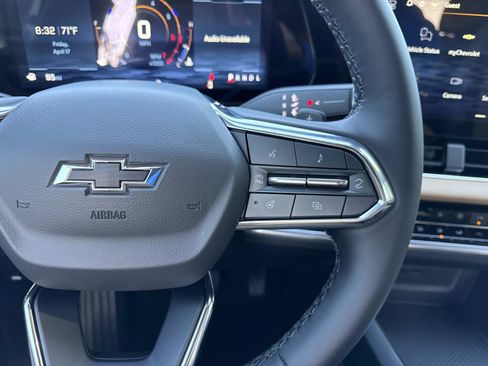 New 2026 Chevrolet Equinox ACTIV w/ Convenience Package III FWD image 16