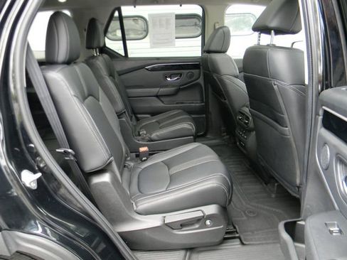 Used 2023 Honda Pilot Touring image 27