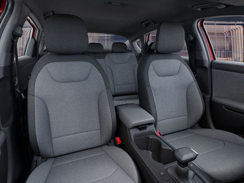 New 2025 Kia K4 LX image 16