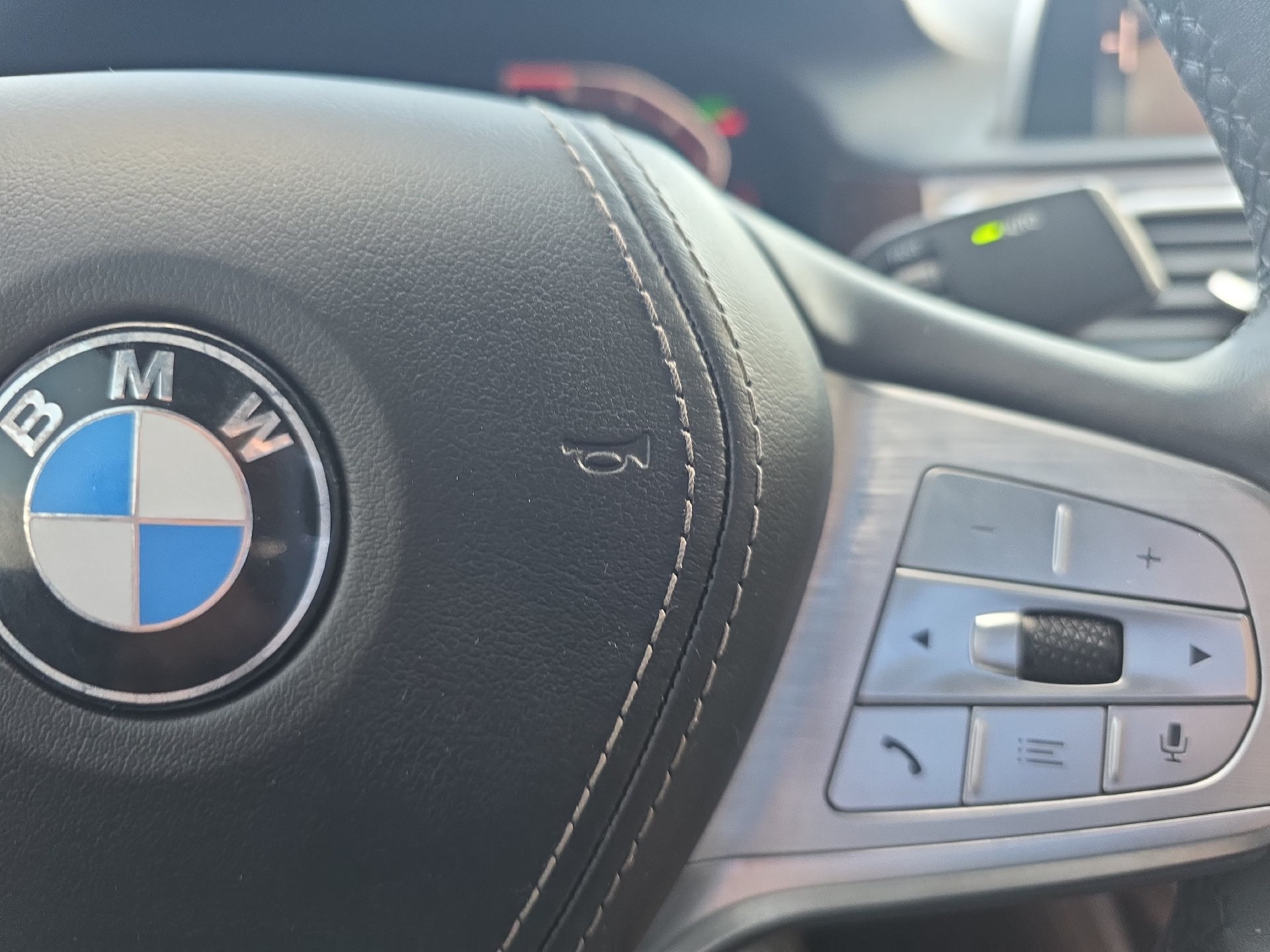 Used 2022 BMW 750i xDrive w/ Executive Package AWD/4WD image 18