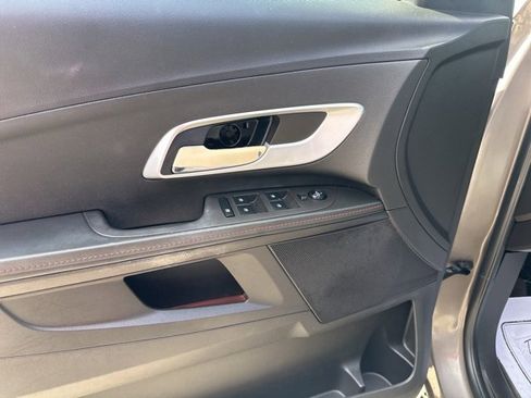 Used 2010 Chevrolet Equinox LT w/ Vehicle Interface Package image 32