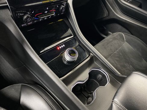 Used 2023 Jeep Grand Cherokee L Laredo image 14