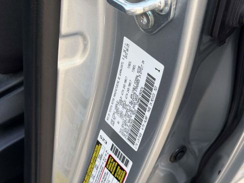 Used 2025 Toyota Tacoma SR w/ SR Upgrade Package AWD/4WD image 27