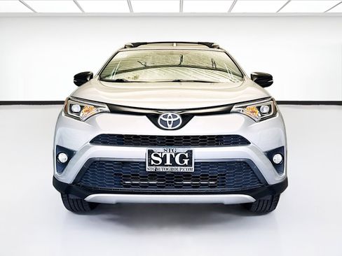 Used 2016 Toyota RAV4 SE FWD image 2