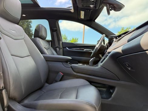 Used 2024 Cadillac XT5 Premium Luxury image 17
