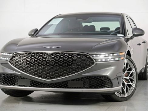 Used 2023 Genesis G90 3.5T image 3