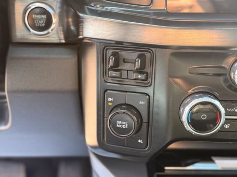 Used 2024 Ford F250 Lariat image 26