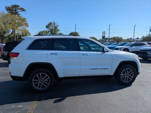 Used 2022 Jeep Grand Cherokee Limited AWD/4WD image 41