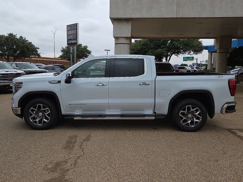 New 2026 GMC Sierra 1500 SLT AWD/4WD image 2