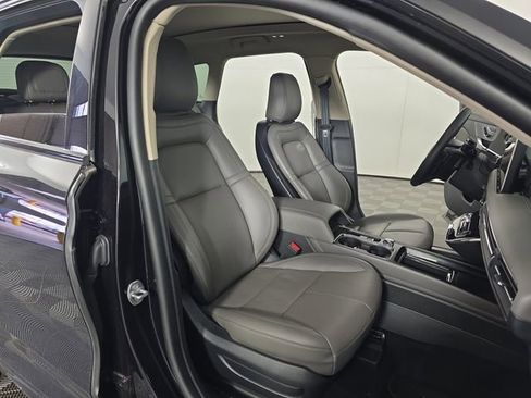 Used 2025 Lincoln Corsair Reserve w/ Equipment Group 202A AWD/4WD image 20