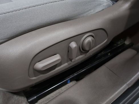 Used 2017 Chevrolet Malibu LT image 12