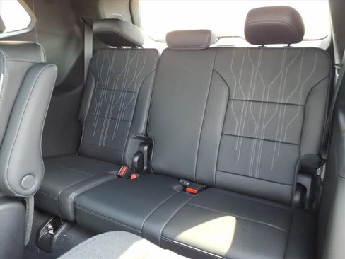 New 2026 Buick Enclave Avenir image 15