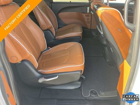 Used 2024 Chrysler Pacifica Pinnacle FWD image 25