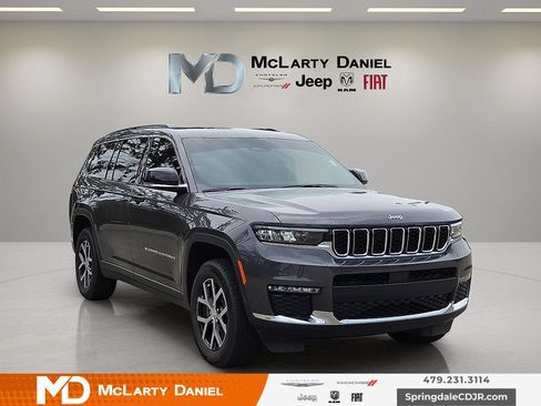 Used 2025 Jeep Grand Cherokee L Limited w/ Trailer Tow Package AWD/4WD image 1