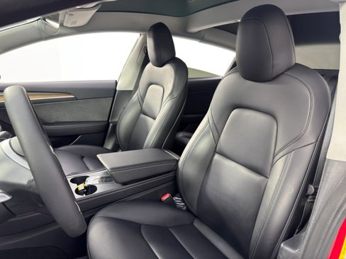 Used 2022 Tesla Model 3 Standard Range image 39