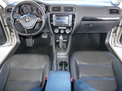 Used 2016 Volkswagen Jetta SEL image 26