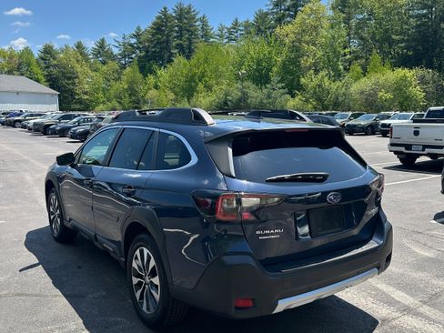 Used 2024 Subaru Outback Limited AWD/4WD image 7